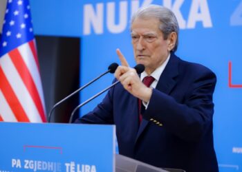 Pak orë para protestës, Berisha u bën thirrje qytetarëve: Dilni nga guacka e frikës dhe bashkohuni me kryengritjen tonë