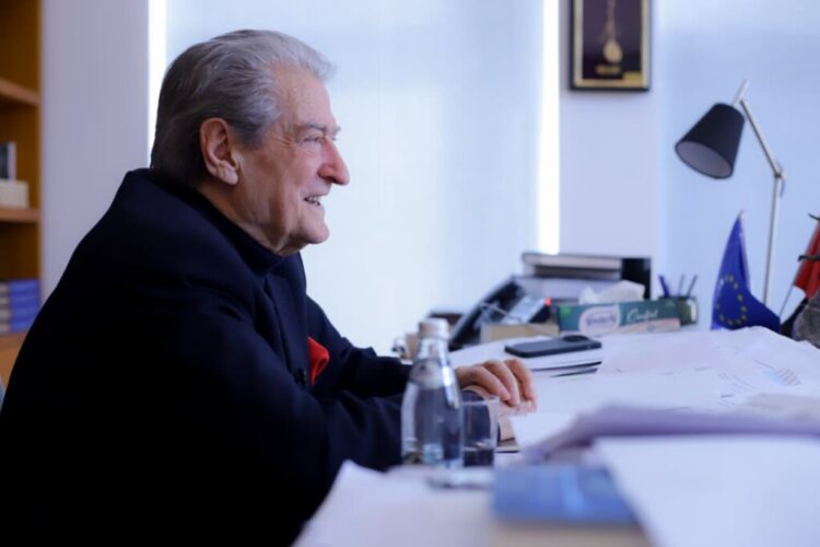 Berisha: Rama po grabit 4 miliardë euro me portin e Durrësit, plus 1 miliard gjobë ndaj shqiptarëve për portin e ri