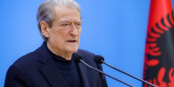 “Rama, burrec dhe prostitutë politike”, Berisha: Fshehu pjesëmarrjen në samitin anti-amerikan të organizuar nga Soros