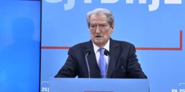 Berisha njofton datën për protestën e radhës: Shqiptarët do të mbushin rrugët dhe sheshet e Tiranës kundër Edi Ramës dhe narkoministrave