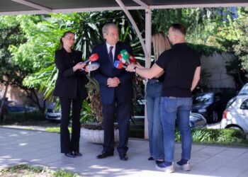 Berisha: Mashtrimet e Ramës për integrimin kanë marrë fund! Olsi Rama është krye-peshkaqeni i call-centerave