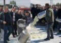 Blegtorët prodhues të qumështit njoftojnë protestë para Ministrisë së Bujqësisë: Po falimentojmë