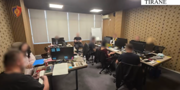 Goditet një tjetër ‘Call Center’ në Tiranë, arrestohen administratorët dhe procedohen operatorët (Emrat)