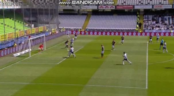 VIDEO/ Shpendi krijon panik në mbrojtje, Çezena përfiton nga autogoli