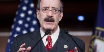 Ndahet nga jeta ish-kongresmeni amerikan Eliot Engel, një engjëll mbrojtës i shqiptarëve