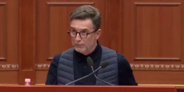 “Vendosini fre abuzimit”/ Braçe ‘sulmon’ ministrin Salla: Si i hiqni naftën fermerëve në këtë kohë krize?