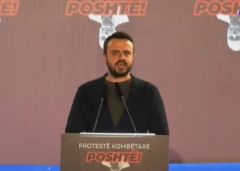Nis protesta para Kryeministrisë/ Deputeti i PD: Paratë po zhduken në tendera sekretë