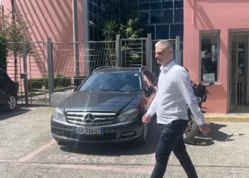 I pandehur për shkelje të barazisë në tendera! Ish-vartësi i ballukut, Gentian Gjyli paraqitet në SPAK