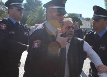 Policia shoqëron në komisariat aktivistin Altin Goxhaj për “mosbindje”