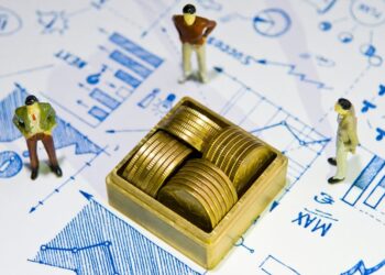 Edhe kapitali po “emigron”, investimet shqiptare jashtë vendit arritën rekord të ri vitin e kaluar