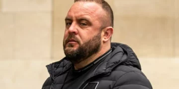 Dëshmia bombë në gjykatën britanike/ ‘Fania’ i Beratit: Çopjat kanë kryer vrasje me urdhër të kryeministrit dhe ministrit të Brendshëm!