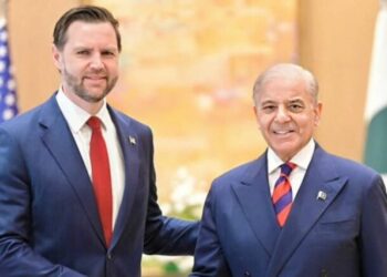 A do të dalë tymi i bardhë? Delegacion amerikan zbarkon në Islamabad për bisedime të reja me Iranin