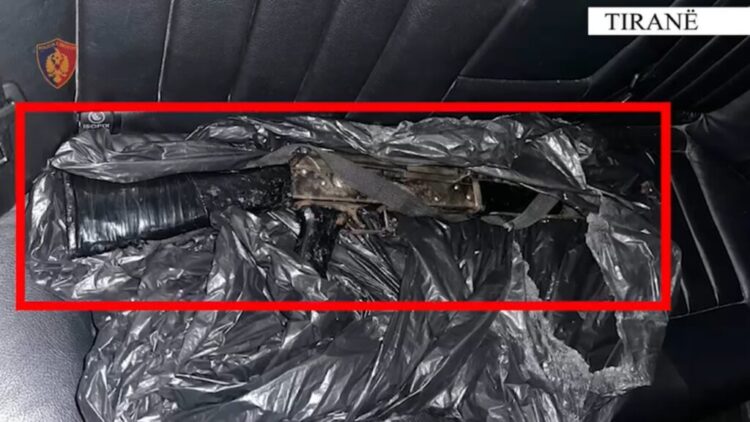 Ishte nisur për të shitur kallashnikov, arrestohet në Tiranë 25-vjeçari dhe kërkohet bashkëpunëtori