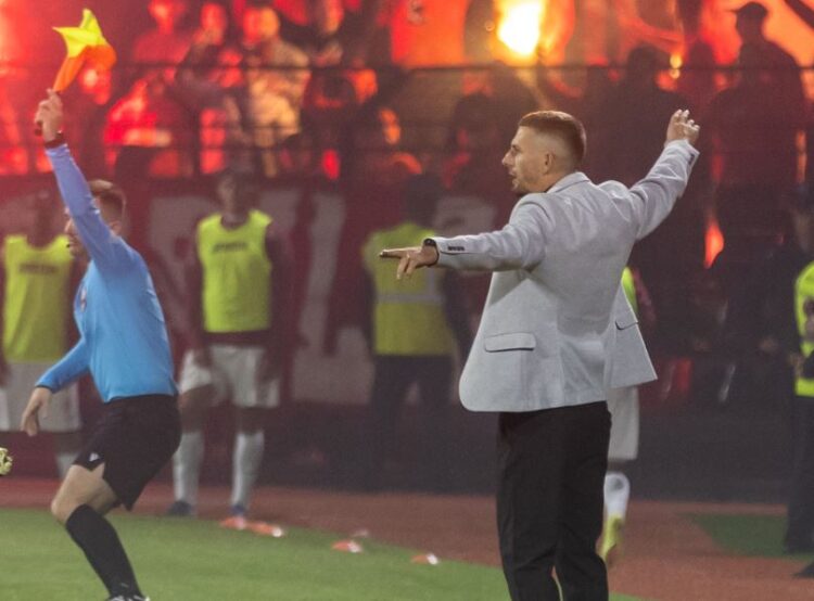 Pretendime ndaj gjyqtarëve/ “E fituam ndeshjen tonë”, reagimi i trajnerit Kërnaja pas ndeshjes me Vllazninë