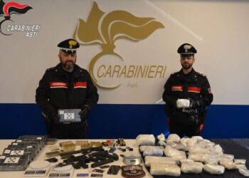 Drejtonte rrjetin e trafikut, shqiptari kapet me 22 kg kokainë dhe arsenal armësh