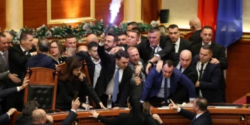 Gjykata Administrative shfuqizon përjashtimin e 6 deputetëve të Partisë Demokratike