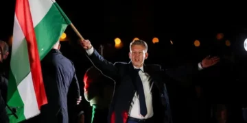 Fitoi zgjedhjet në Hungari/ Kush është Peter Magyar, avokati që e nisi karrierën në partinë e Viktor Orban