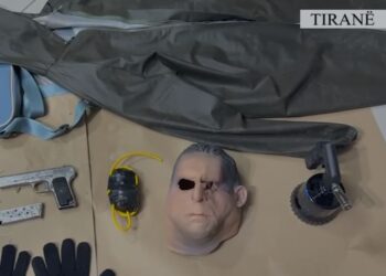 Arrestohet 37-vjeçari në Paskuqan, në momentin e ndalimit mbante maskë silikoni dhe…