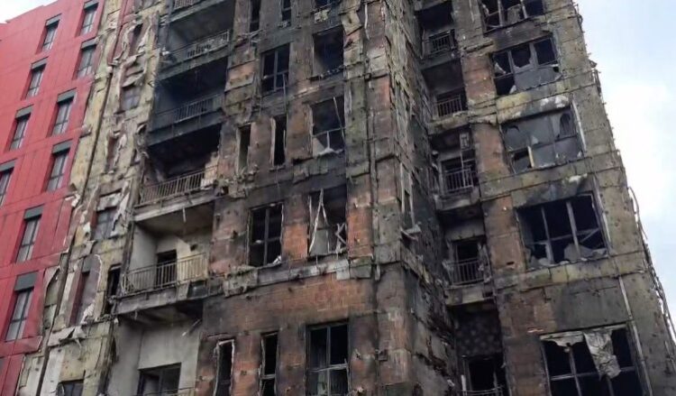 Zjarri te komplelsi “Arlis”, banorët e prekur nënshkruajnë një peticion me 10 kërkesa urgjente