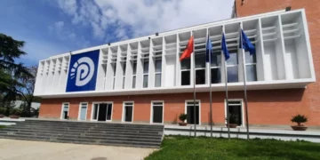 PD, letër ambasadave: Në Gjykatën e Lartë po tentohet lirimi i të arrestuarve për korrupsion