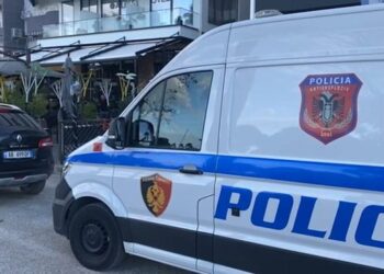 Alarmi për bombë/ Evakuim në një tjetër qendër tregtare në Tiranë