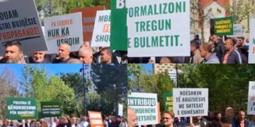 “Bojkotoni ushqimin serb!”/ Blegtorët protestojnë para ministrisë së Bujqësisë: Nuk jemi për politikë, por për të drejtat tona