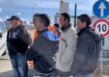 Dy javë pa drita, banorët e Fushmbretit në Elbasan dalin në protestë