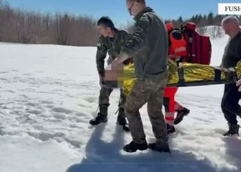 Shkoi për të rregulluar defektin, punonjësi i kompanisë celulare “ONE” gjendet i shtrirë pranë antenave