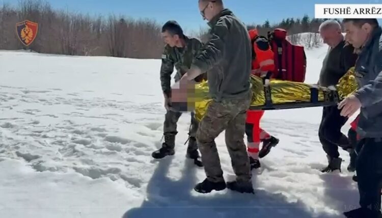 Shkoi për të rregulluar defektin, punonjësi i kompanisë celulare “ONE” gjendet i shtrirë pranë antenave