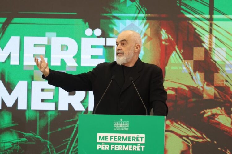 Bujqësia shqiptare tërësisht në “koma”, importet e ushqimeve rriten me 19%