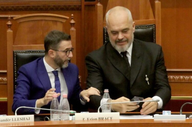 “Lloj-lloj maskarenjsh që…”-Rama ndryshe nga Braçe: Në Shqipëri bëhet pastrim parash nga mëngjesi në darkë