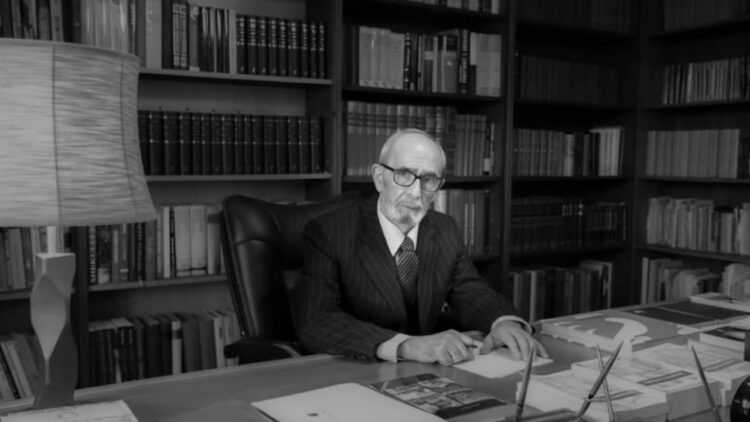 Akademiku Rexhep Qosja prehet në varrezat e qytetit të Prishtinës