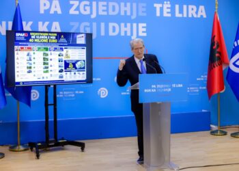 Berisha: Strumbullari i aferës së AKSHI-t është çifti Rama, kryepeshkaqeni është Armand Frangu