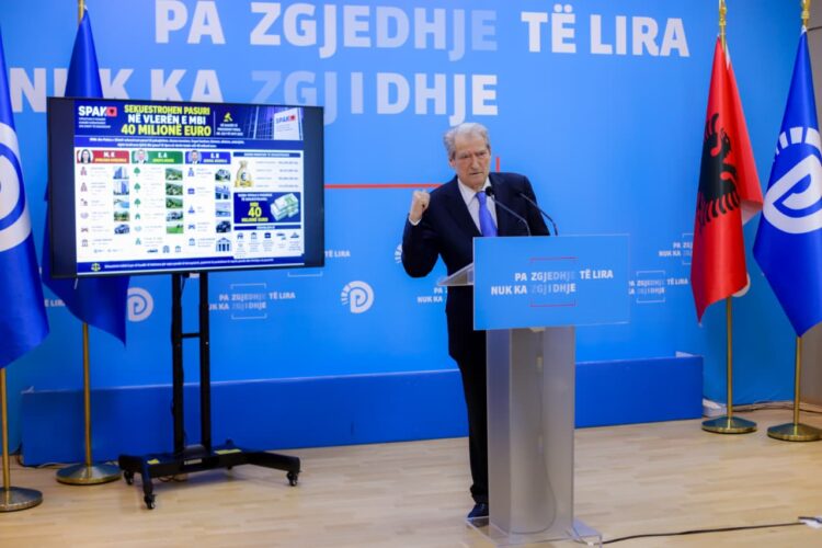 Berisha: Strumbullari i aferës së AKSHI-t është çifti Rama, kryepeshkaqeni është Armand Frangu