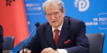 “Historinë e bëjnë guximtarët”, Berisha paralajmëron protestën e radhës: Përballje me kryehajdutin Rama dhe bandën e tij