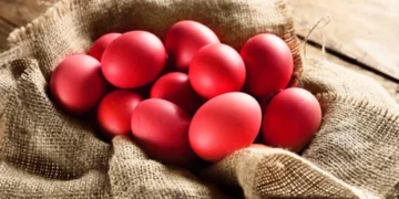 E “Enjtja e Madhe” e lyerjes së vezëve të Pashkëve, cili është kuptimi dhe tradita e saj