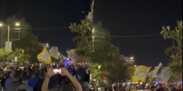 Triumfi ndaj Vllaznisë ndez Elbasanin, tifozët festojnë në rrugë