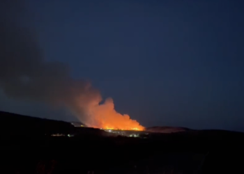 Vijon zjarri në Landfillin e Bushatit, tymi mbulon të gjithë zonën