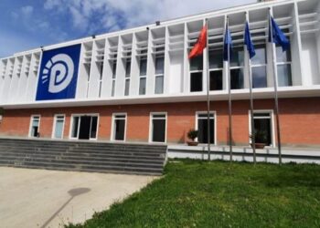 PD mbledh nesër Kuvendin për vototimin e Këshillit, por ende s’dihet lista e kandidatëve