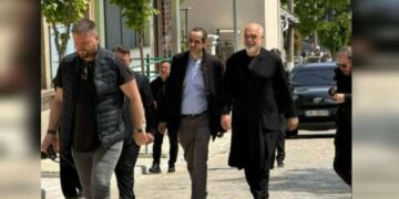 Rama në muaj mjalti me Greqinë, pas takimit me Mitsotakis, drekon me të nipin e tij
