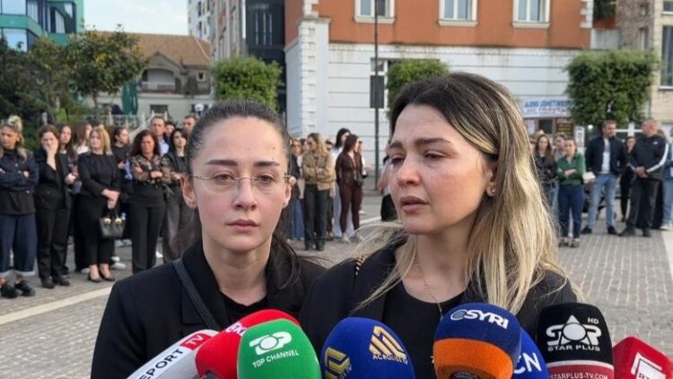 Drejtësi për Xhuana Nikollajn/ I dha fund jetës pas dhunës nga ish-bashkëshorti, qytetarët protestojnë në Lezhë