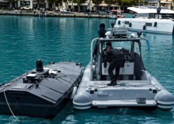 U përfol se ishte nisur nga Vlora, ministri grek i Mbrojtjes për dronin në Lefkada: Mjet lundrues ukrainas! Situatë serioze