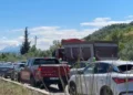 Fundjava sjell “bllokim” në Elbasan, radhë të gjata në dalje të autostradës