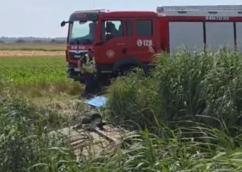 Tragjedi rrugore në Fier, automjeti bie në kanal dhe i merr jetën drejtuesit