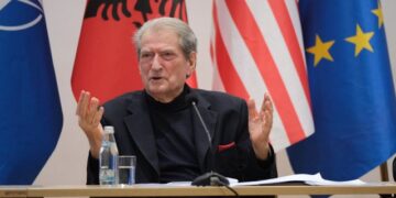 “TIMS përfundoi në duart e Troplinëve”/ Berisha me akuza ndaj Ramës