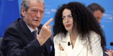 Mereme Sele padit Berishën, kërkon pezullimin e zgjedhjeve për kryetarin e PD-së