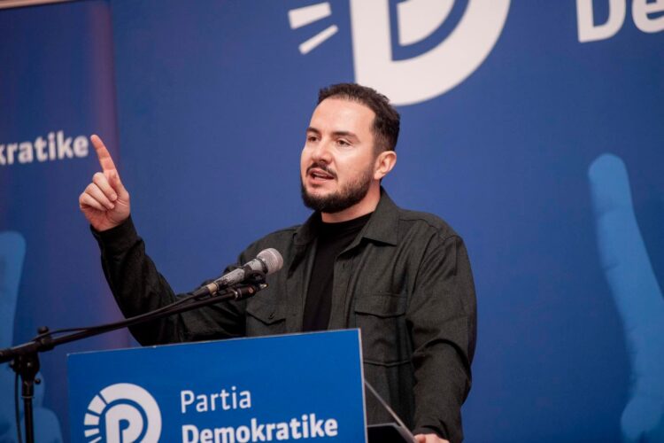 Salianji publikon vendimin e gjykatës së Britanisë: Berisha i lidhur me krimin e organizuar. Sali ‘kolltuku’ i damkosur, jo i akuzuar kot