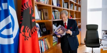 “Votat e rreth 40 mijë demokratëve”, Berisha shpall triumfin pas rizgjedhjes si kryetar i PD-së