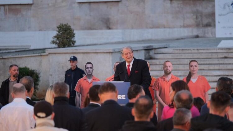 Berisha: 8 maji do jetë protestë kundër Ramës, po kërcënon ëndrrën evropiane