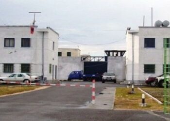Aksion blic në burgun e Lushnjes, kontrolle në qeli për celularë dhe drogë